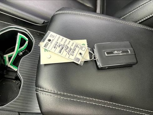 Used 2024 Jeep Grand Cherokee Limited 4xe image 12