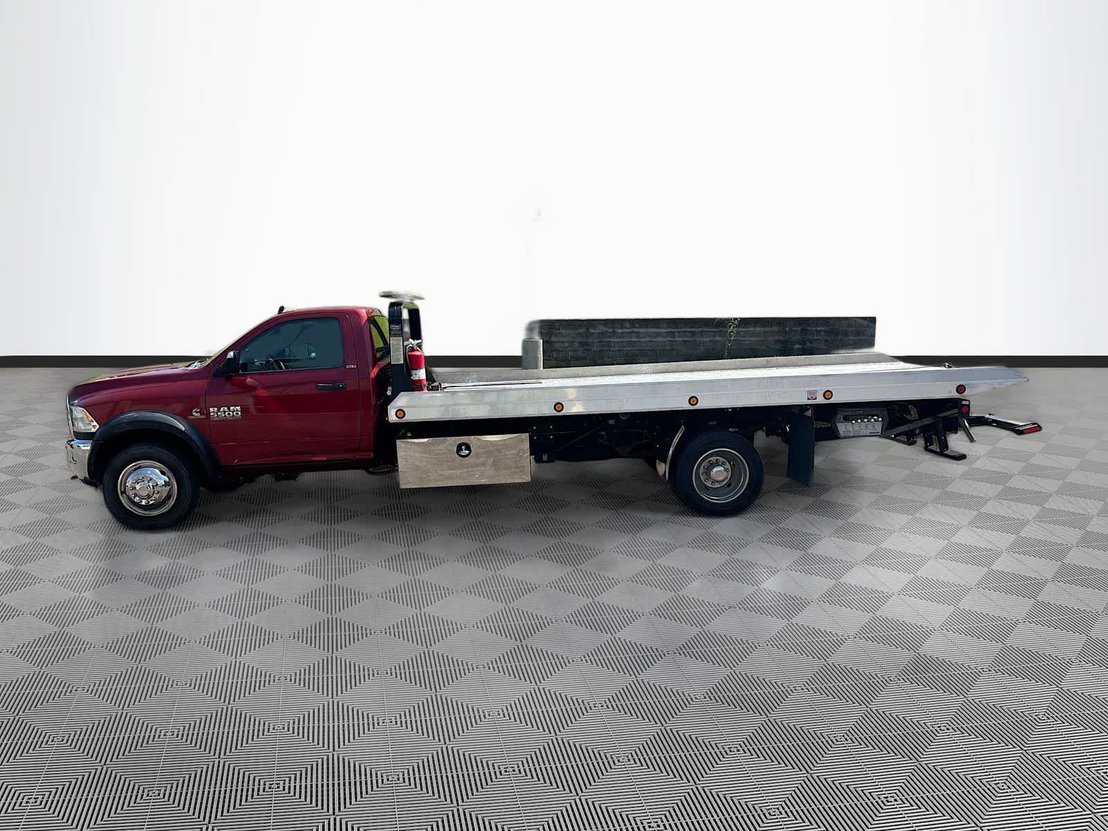 Used 2015 RAM 5500 SLT w/ Quick Order Package 29G SLT RWD image 8