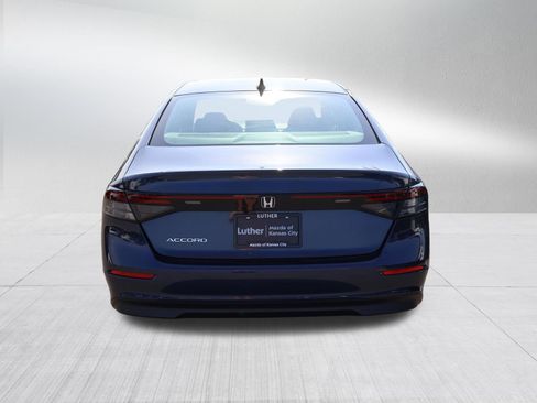 Used 2025 Honda Accord SE image 7