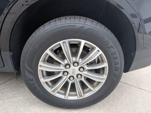 Used 2018 Cadillac XT5 Luxury w/ Driver Awareness Package image 25