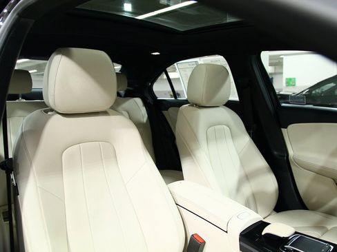 Used 2020 Mercedes-Benz A 220 A 220 image 24