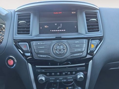 Used 2017 Nissan Pathfinder S image 10