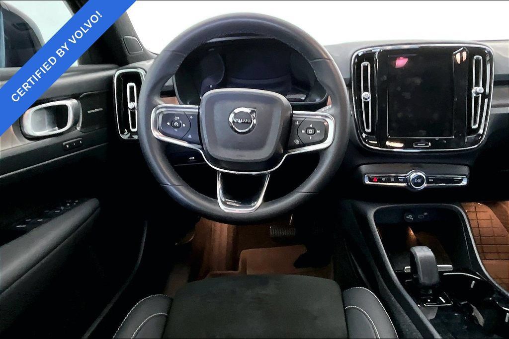 Certified 2023 Volvo XC40 Recharge Ultimate AWD/4WD image 6