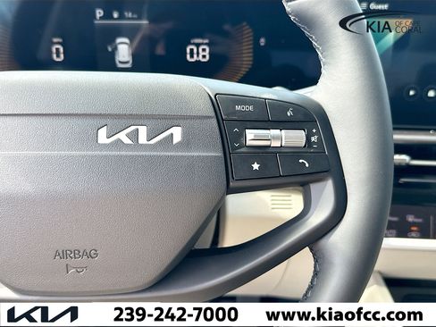 New 2026 Kia Sportage EX image 36