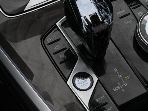 Used 2023 BMW X5 sDrive40i w/ M Sport Package image 19