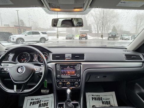 Used 2018 Volkswagen Passat 2.0T R-Line image 29