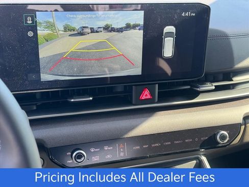 New 2026 Kia Carnival EX FWD image 21