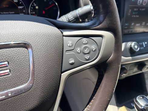 Used 2019 GMC Acadia Denali w/ Technology Package AWD/4WD image 25