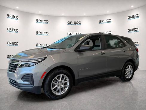 Used 2024 Chevrolet Equinox LS w/ Driver Confidence II Package FWD image 3