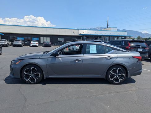 Used 2024 Nissan Altima 2.5 SR FWD image 8