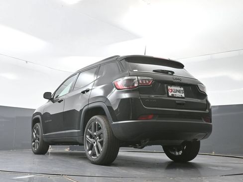 New 2026 Jeep Compass Limited w/ Sun, Sound & Navigation Group AWD/4WD image 43