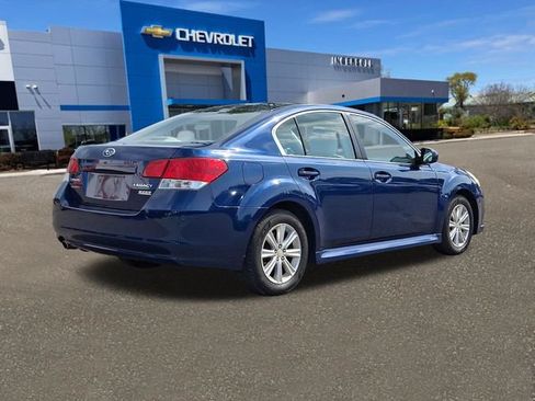 Used 2010 Subaru Legacy 2.5i Premium AWD/4WD image 25