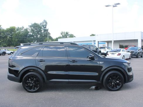 Used 2023 Kia Sorento S w/ Panoramic Sunroof Package AWD/4WD image 11
