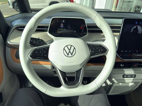 New 2025 Volkswagen ID. Buzz Pro S Plus image 11