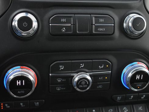 Used 2021 GMC Sierra 2500 AT4 w/ AT4 Premium Plus Package image 33