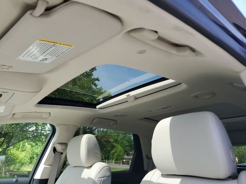 Used 2024 Buick Enclave Essence w/ Experience Buick Package AWD/4WD image 17