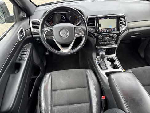 Certified 2022 Jeep Grand Cherokee Laredo X image 7