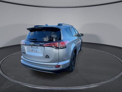 Used 2018 Toyota RAV4 XLE image 14