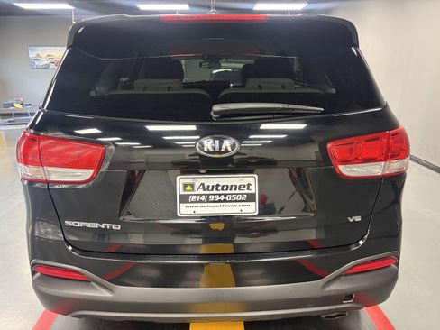 Used 2016 Kia Sorento LX FWD image 4