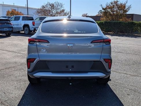 Used 2025 Buick Envista Preferred image 4