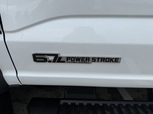 Used 2023 Ford F550 4x4 Crew Cab Super Duty image 17