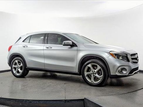 Used 2018 Mercedes-Benz GLA 250 4MATIC image 11