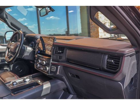 Used 2022 Ford Expedition Max Limited AWD/4WD image 12