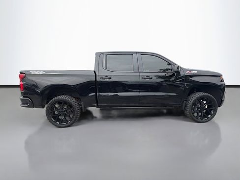 Used 2021 Chevrolet Silverado 1500 LT Trail Boss w/ Convenience Package II image 2