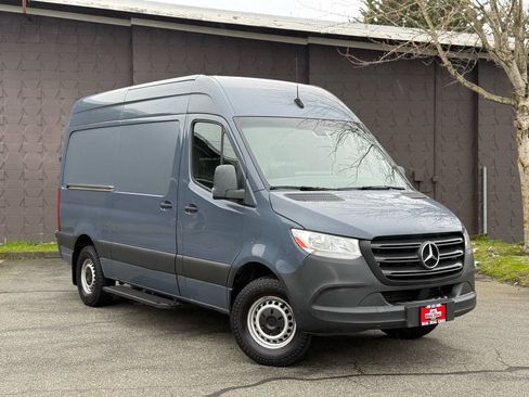Used 2019 Mercedes-Benz Sprinter 144 image 66
