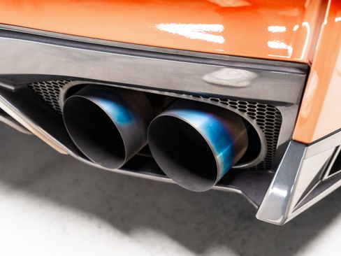 Used 2018 Nissan GT-R Premium image 32