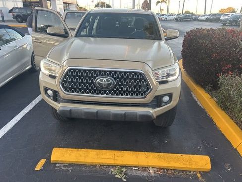 Used 2019 Toyota Tacoma TRD Off-Road image 2