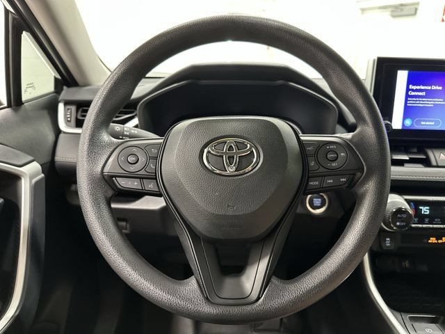 Used 2025 Toyota RAV4 XLE FWD image 14