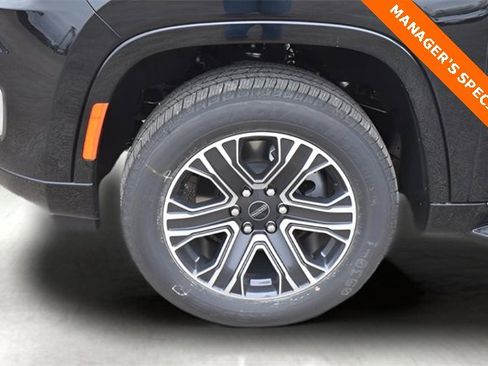 New 2025 Jeep Wagoneer 4WD image 9