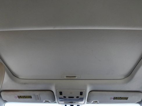 Used 2014 Lexus ES 300h w/ Luxury Package w/Bamboo Trim image 16