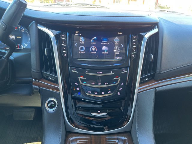 Used 2020 Cadillac Escalade Luxury AWD/4WD image 45