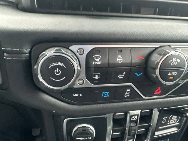 Used 2024 Jeep Wrangler Unlimited Rubicon 4xe w/ Technology Group AWD/4WD image 16