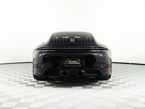 Used 2025 Porsche 911 Carrera GTS image 6