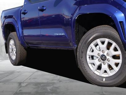 New 2025 Toyota Tacoma SR5