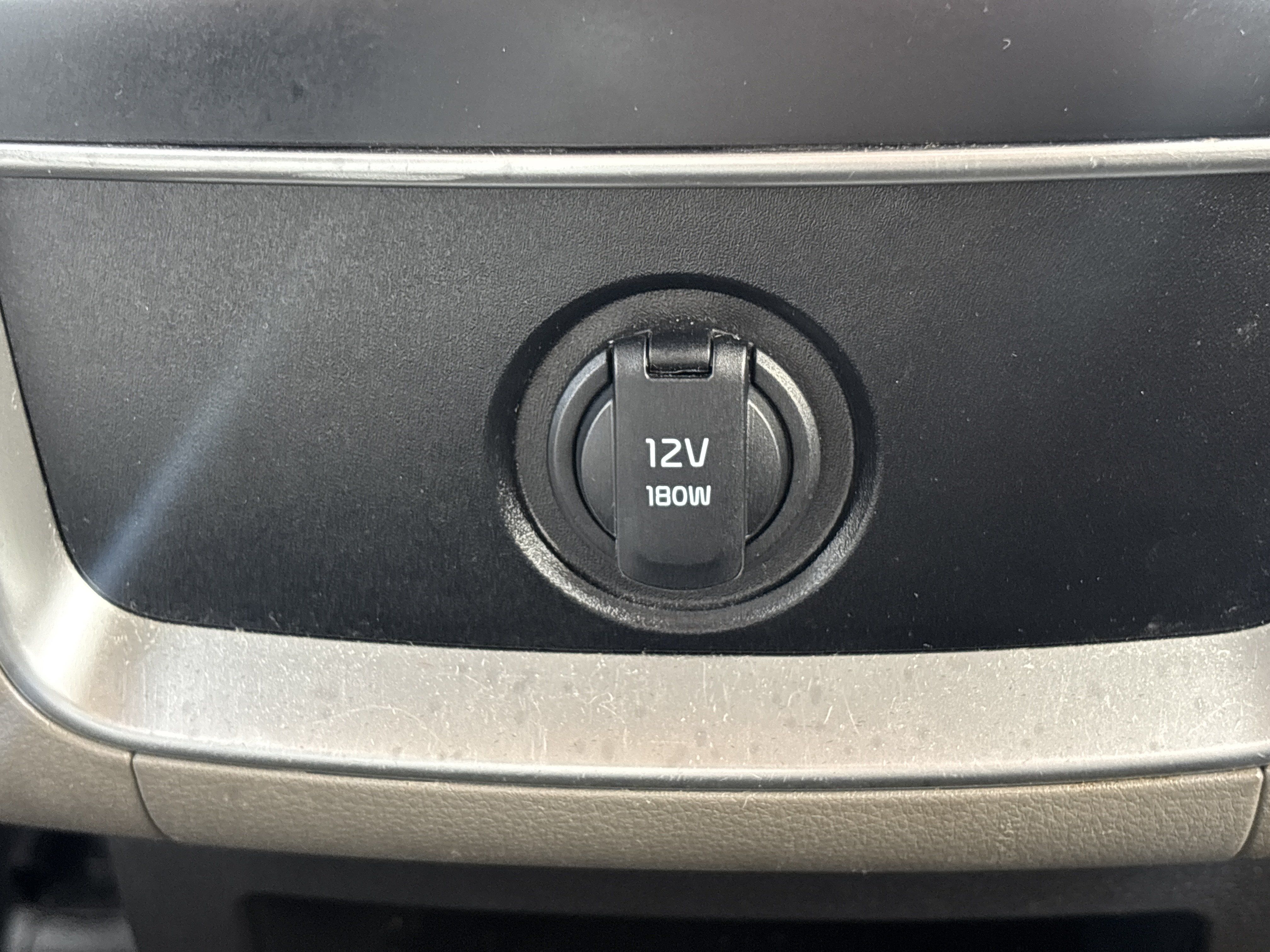 Used 2025 Kia Carnival FWD image 15