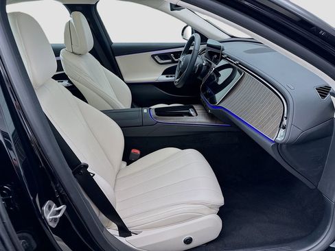 Certified 2025 Mercedes-Benz E 350 Sedan image 19