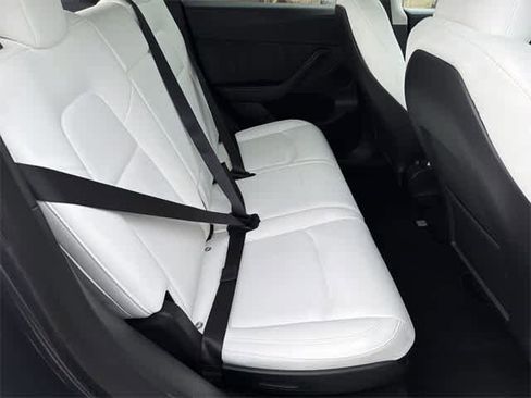 Used 2023 Tesla Model Y Long Range image 22