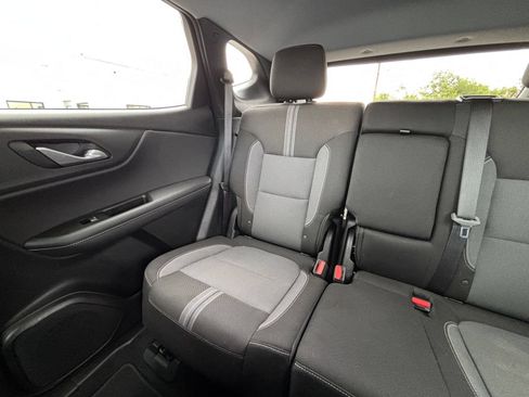 Used 2025 Chevrolet Blazer LT FWD image 39
