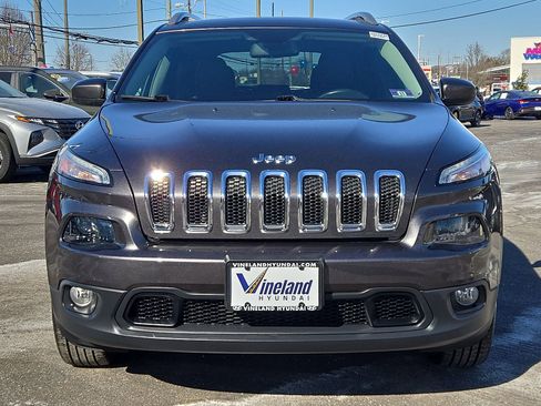 Used 2018 Jeep Cherokee Latitude Plus image 34
