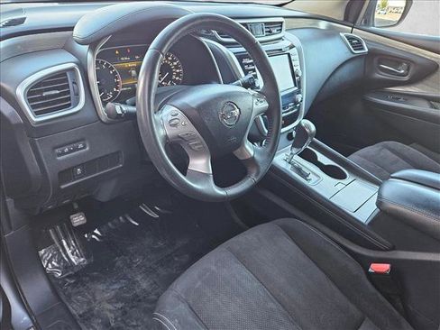 Used 2017 Nissan Murano SV image 9
