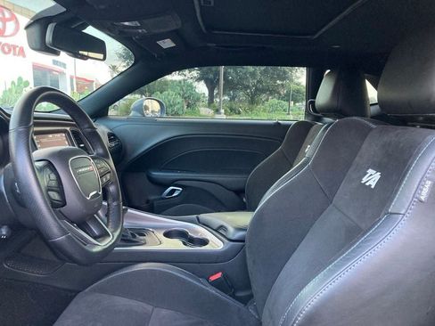 Used 2022 Dodge Challenger R/T Scat Pack RWD image 10