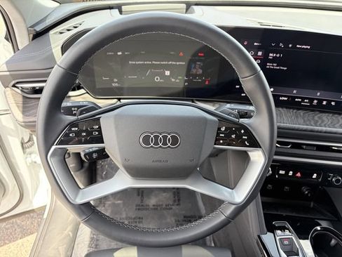 Used 2025 Audi Q5 Premium Plus AWD/4WD image 24
