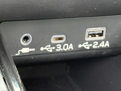 Used 2025 Subaru Legacy Premium AWD/4WD image 16