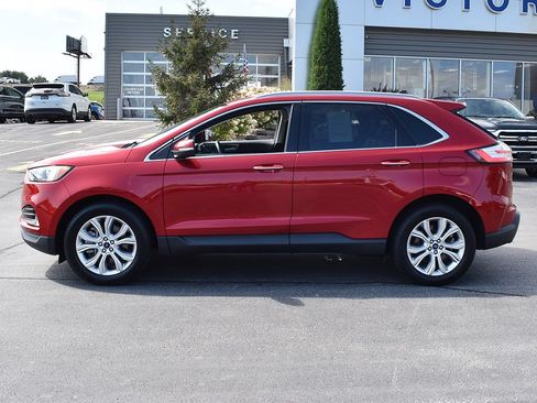 Certified 2022 Ford Edge Titanium AWD/4WD image 2