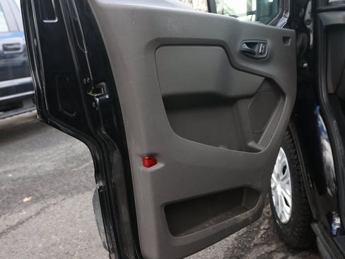 Used 2022 Ford Transit 350 XLT image 13