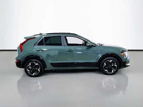 Certified 2025 Kia Niro Wind FWD image 8